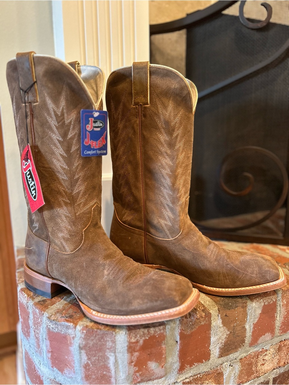 NWT* Men’s Justin Hombre Rustic Brown Suede Western Cowboy Boots